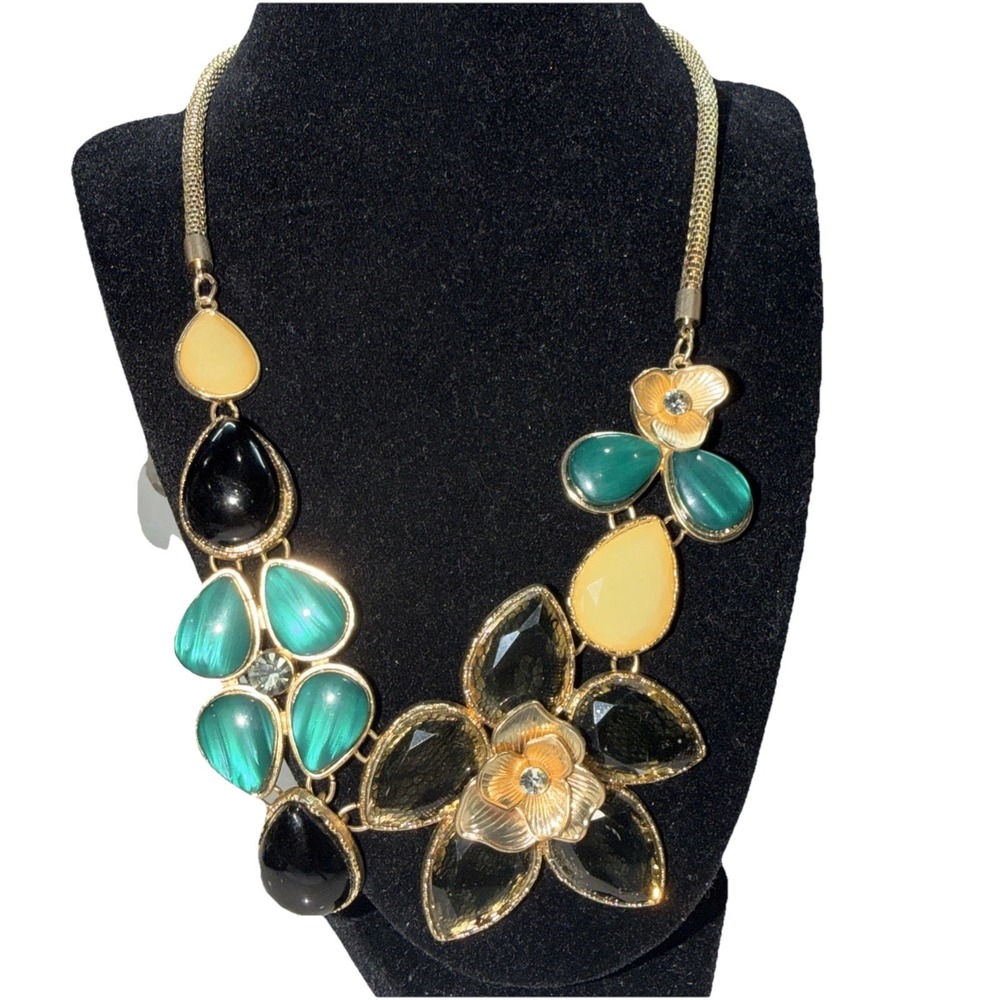 New York & Company Floral Bib Necklace Gold Tone Green Yellow Black Lace Petal